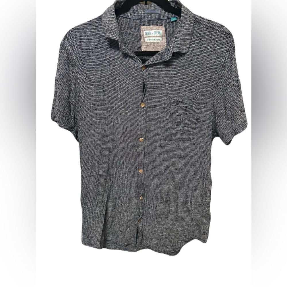 Men's Black Button-Up Shirt
